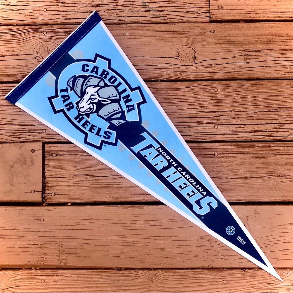 UNC Tar Heels Pennant